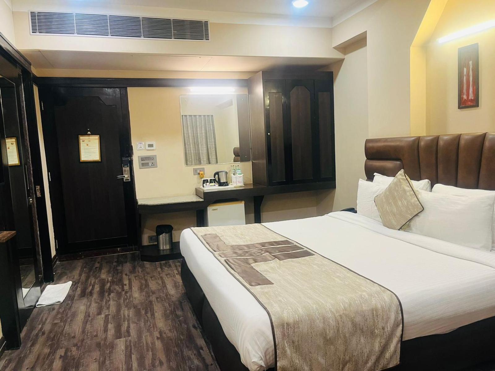 Hotel Rajmahal Guwahati Exterior foto