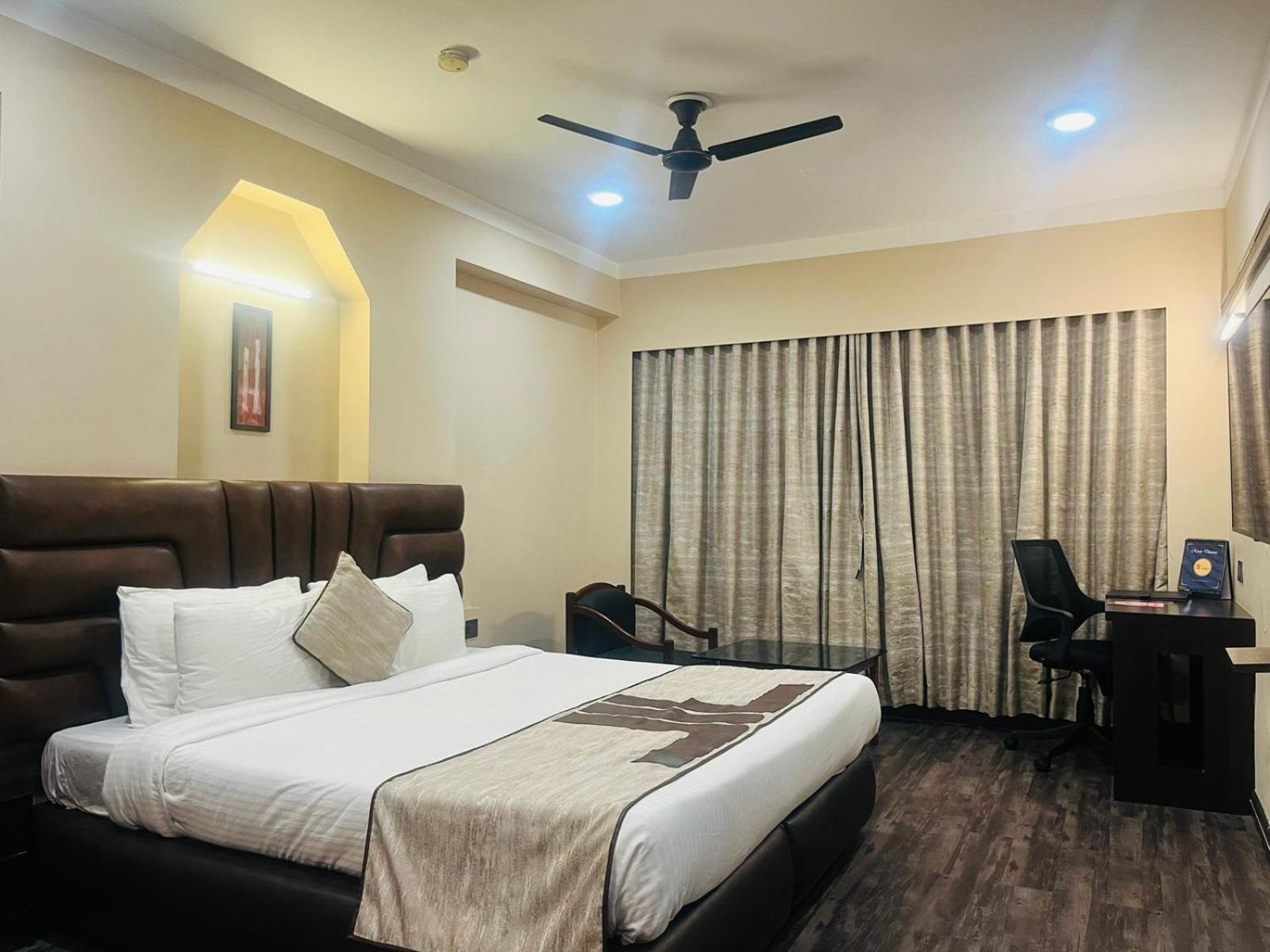 Hotel Rajmahal Guwahati Exterior foto