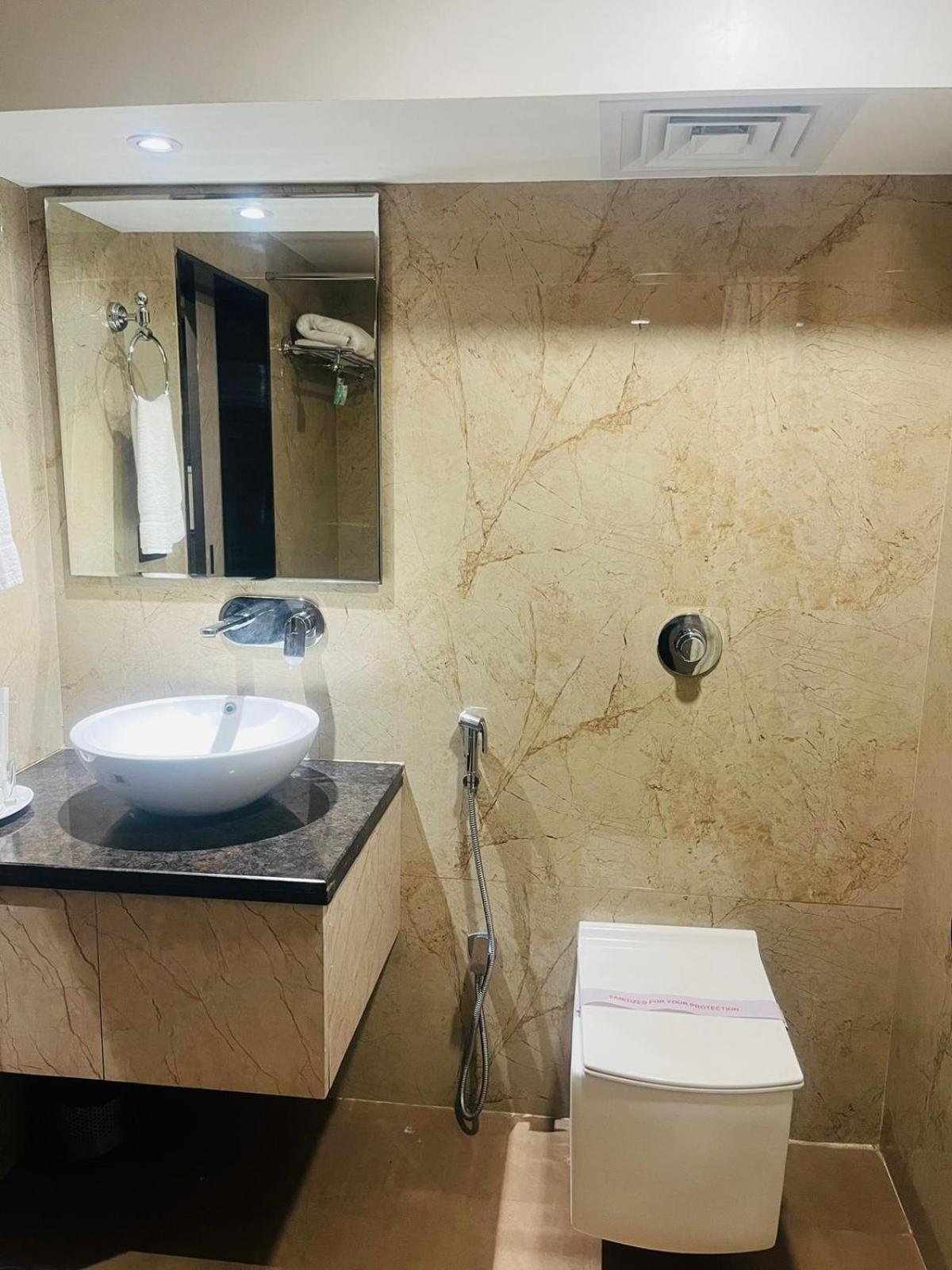 Hotel Rajmahal Guwahati Exterior foto